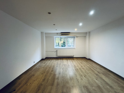 Birou - 3 Camere + 2 Bai | Loc Parcare + Parter