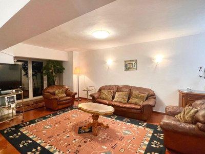 Vintage Duplex – 3 Rooms 123 MP - Unirii | 2 Bathrooms | Private Heating System