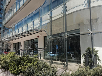 Comercial Premium | Showroom | Ultracentral | Corneliu Coposu